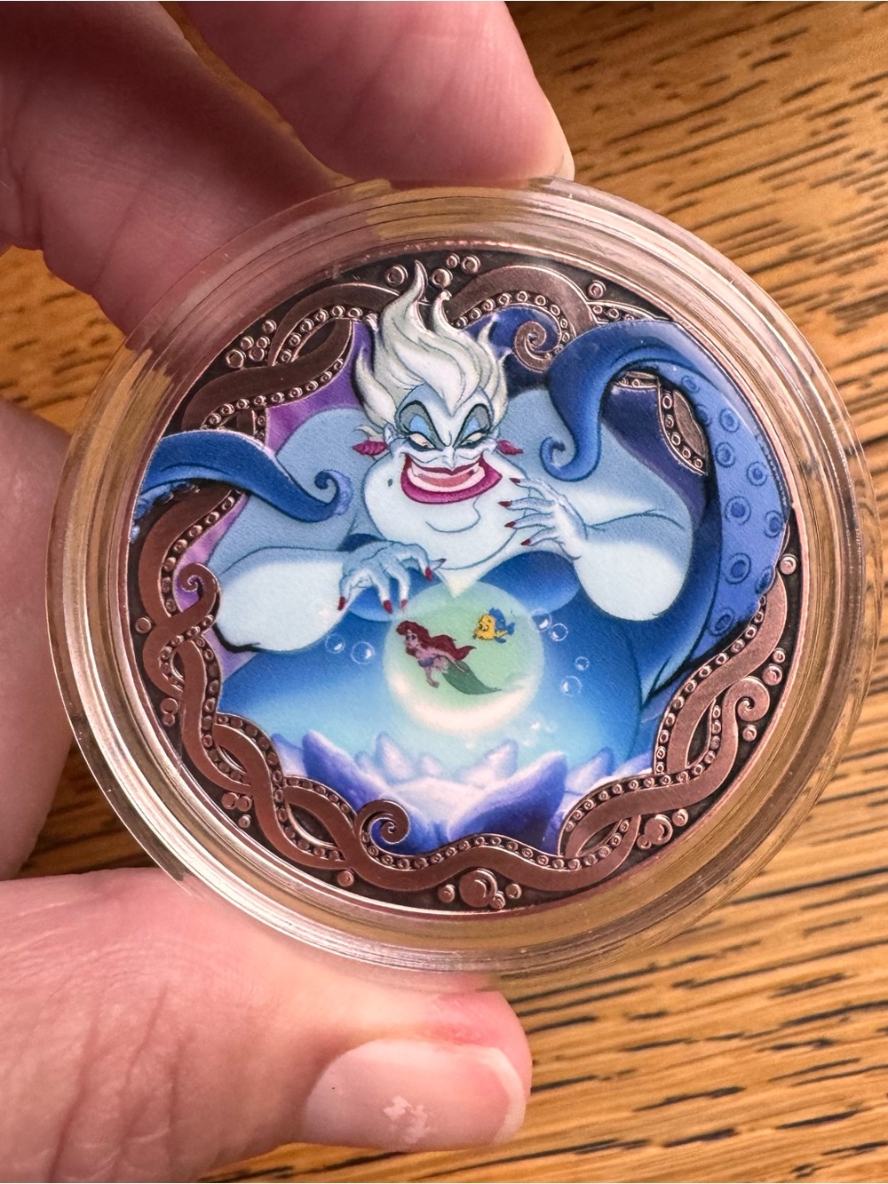 Disney Disneyland Parks Ursula & Vanessa Rose Gold Medallion Coin In Case